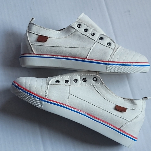 Women's Slip On  Fashion Sneackers - Picture 9 of 12